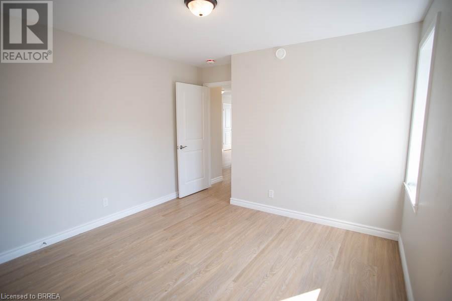 245 METCALFE Street N Unit# UPPER