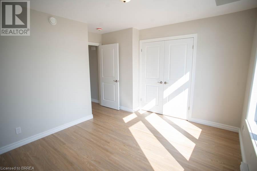 245 METCALFE Street N Unit# UPPER