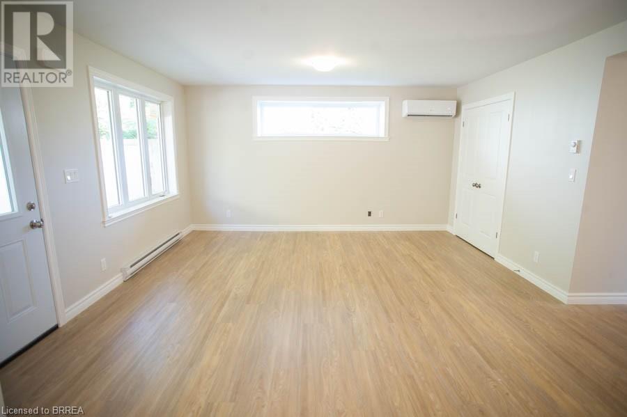 245 METCALFE Street N Unit# LOWER