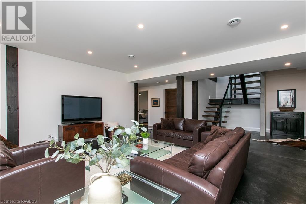 171 WEST RIDGE Drive