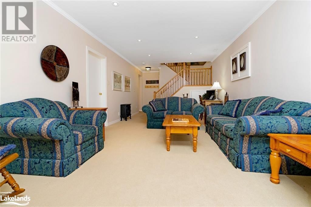 110 LAURIE'S Court