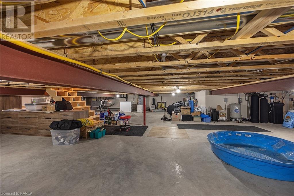 864 STEPHENTOWN Lane