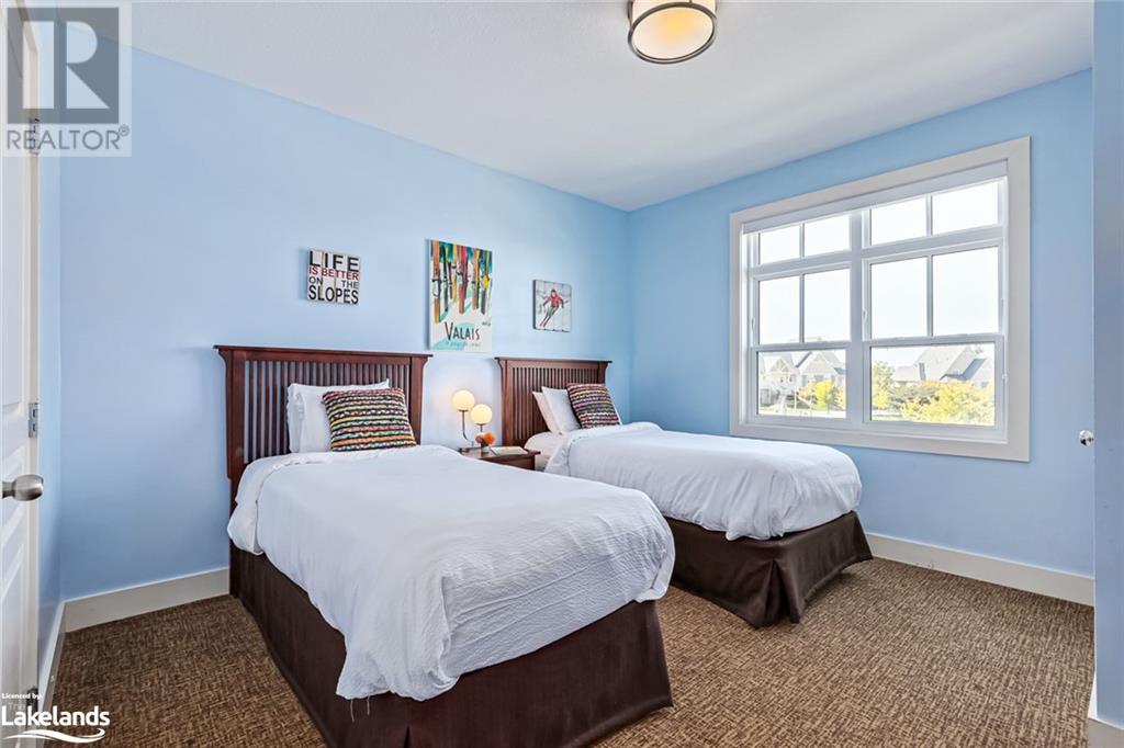 125 FAIRWAY Court Unit# 221