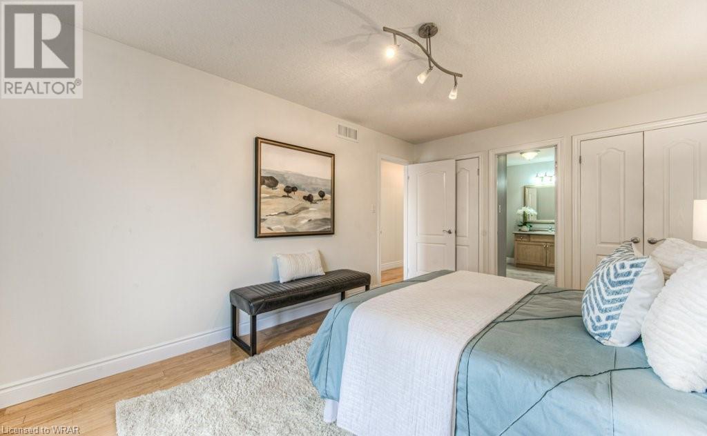 88 SNOW GOOSE Crescent