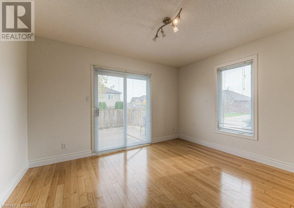 88 SNOW GOOSE Crescent