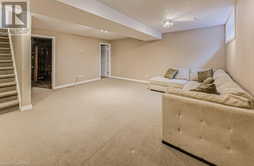 1381 COUNTRYSTONE Drive
