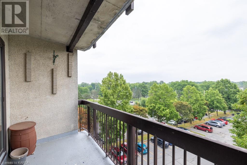 66 GREENVIEW Drive Unit# 501