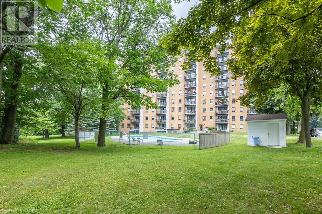 66 GREENVIEW Drive Unit# 501