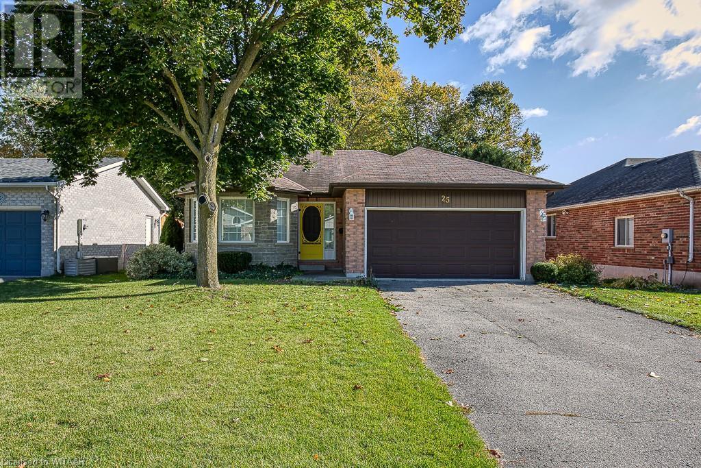 25 MOULTON Court