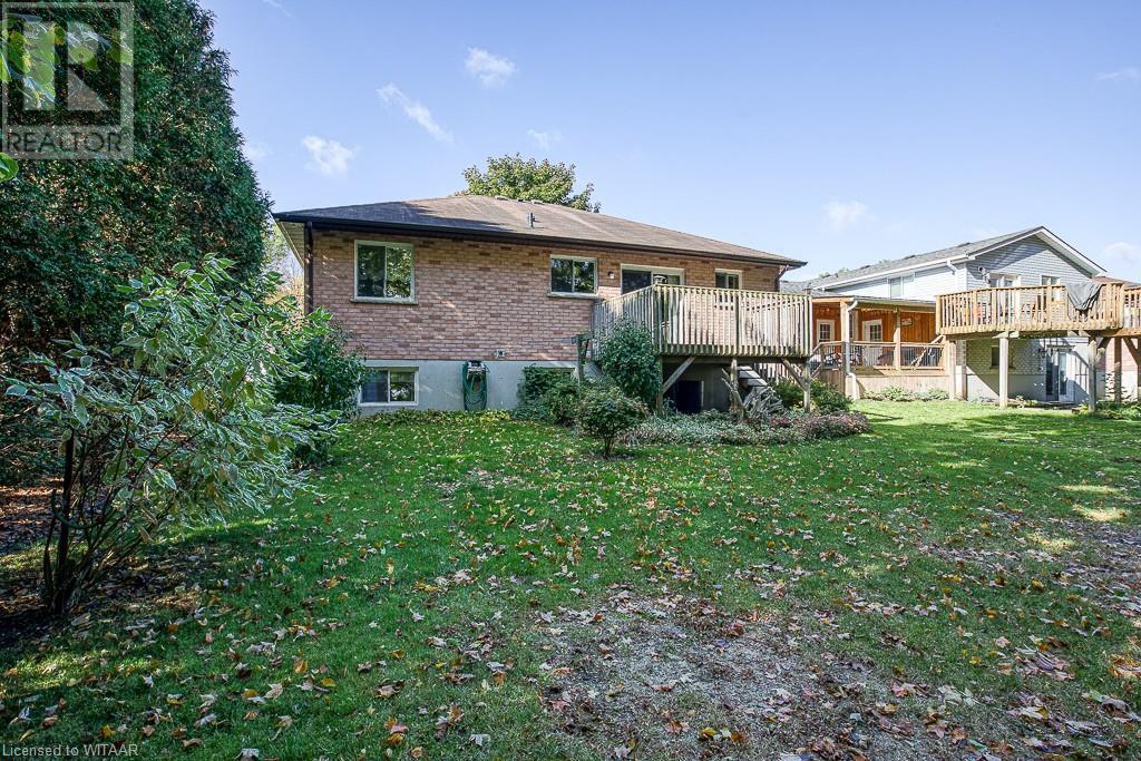 25 MOULTON Court