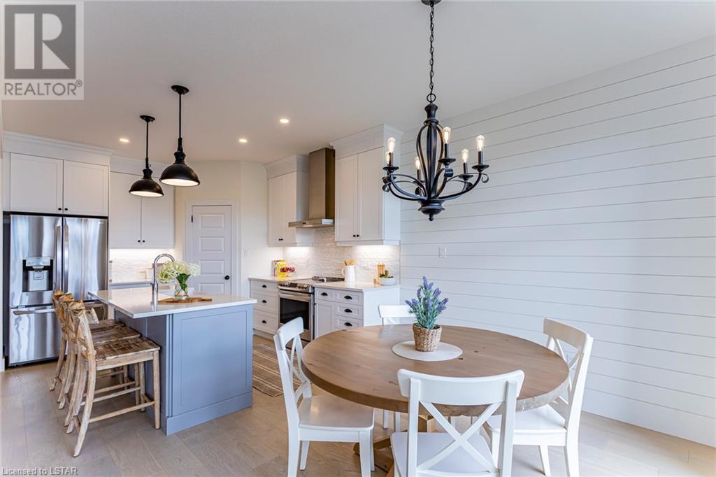 216 CRESTVIEW Drive