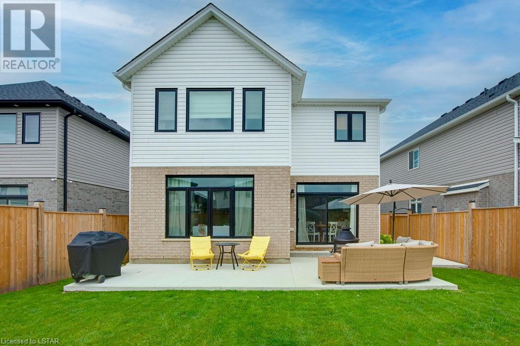 216 CRESTVIEW Drive