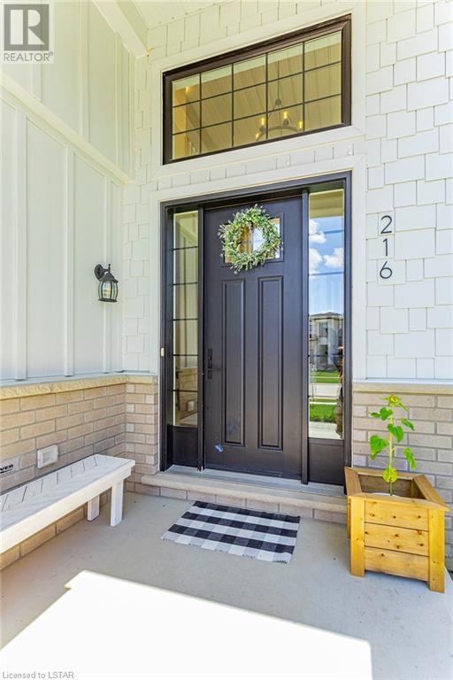 216 CRESTVIEW Drive