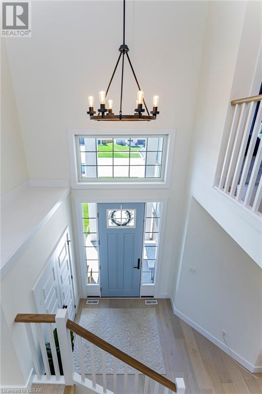 216 CRESTVIEW Drive