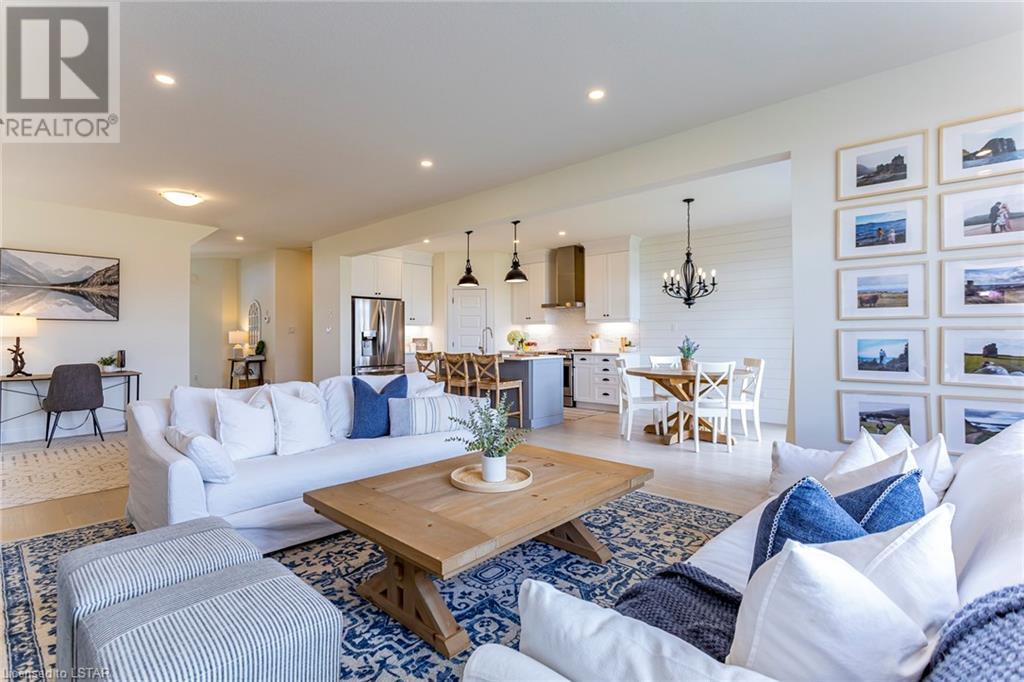 216 CRESTVIEW Drive