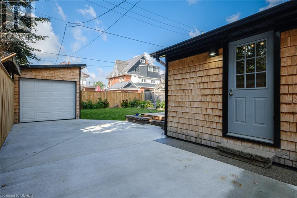 50 LYNNWOOD Avenue