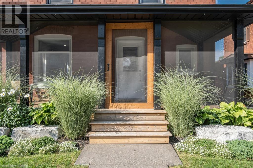 50 LYNNWOOD Avenue
