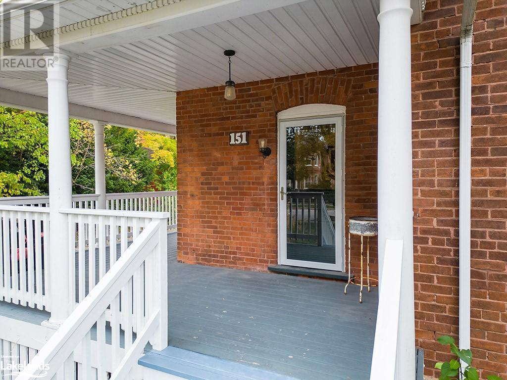151 BRUCE Street S