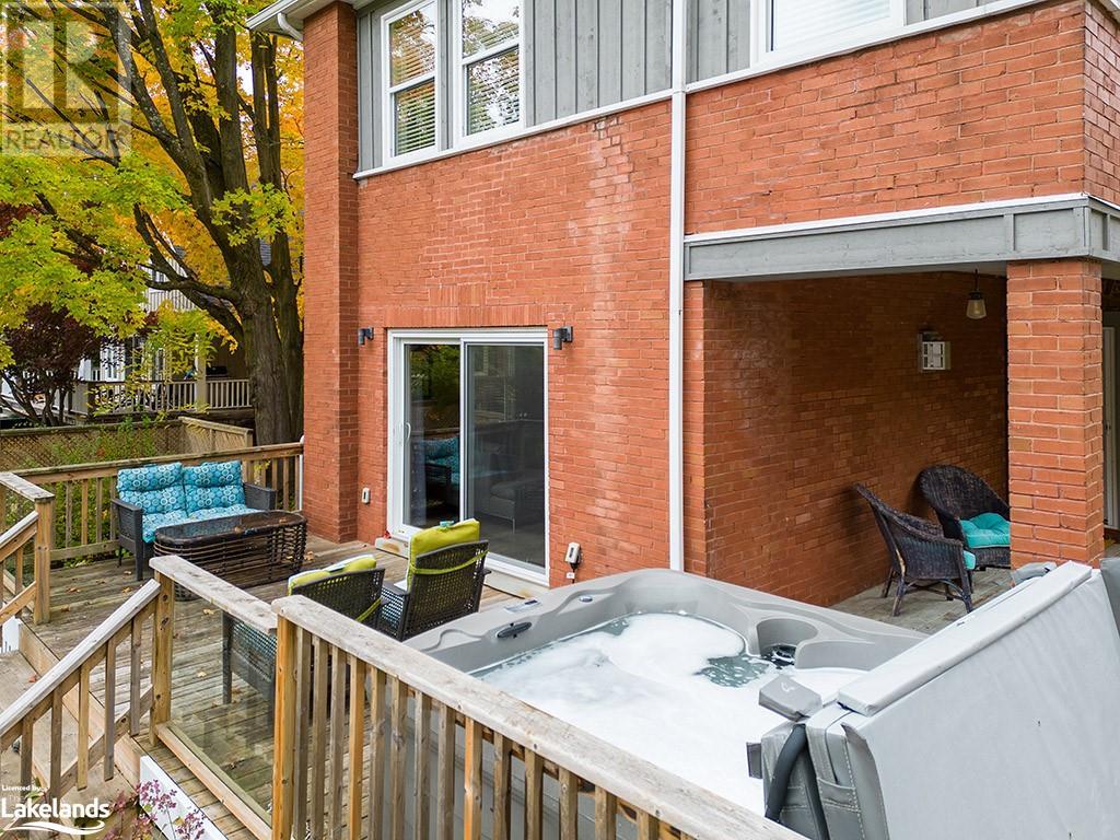 151 BRUCE Street S