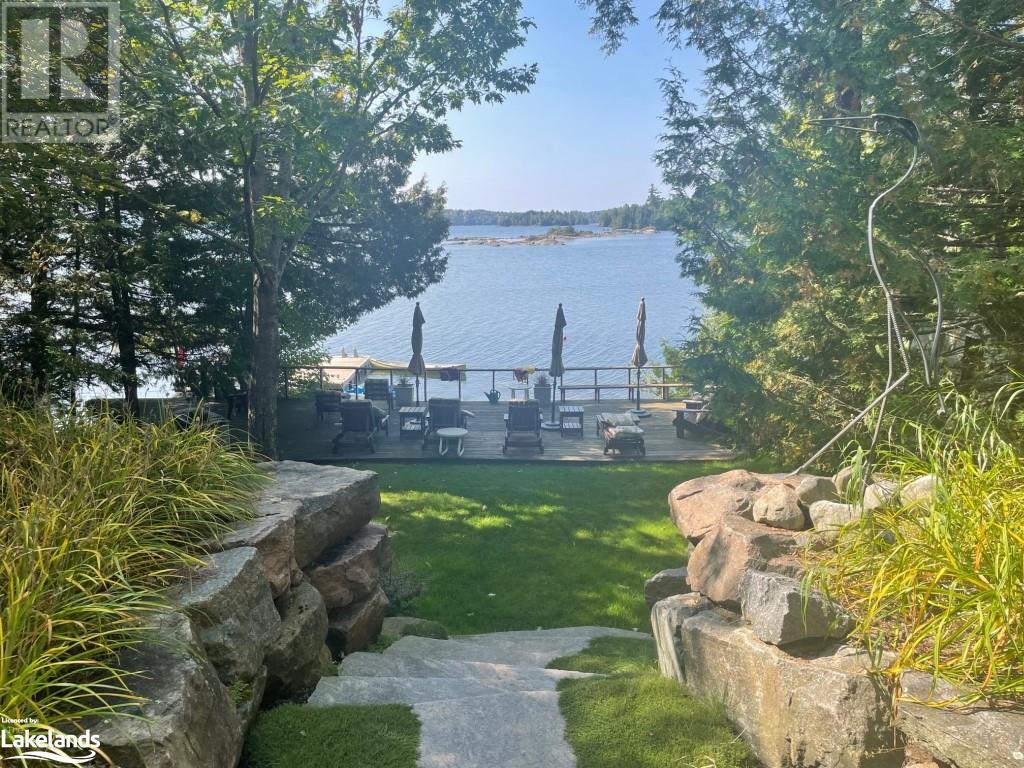 5553 KENNISIS LAKE Road