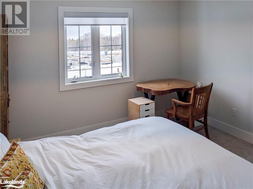 142 BLACK WILLOW Crescent