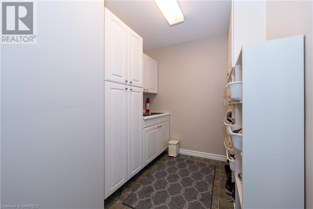 178 SANDFORD FLEMING Drive