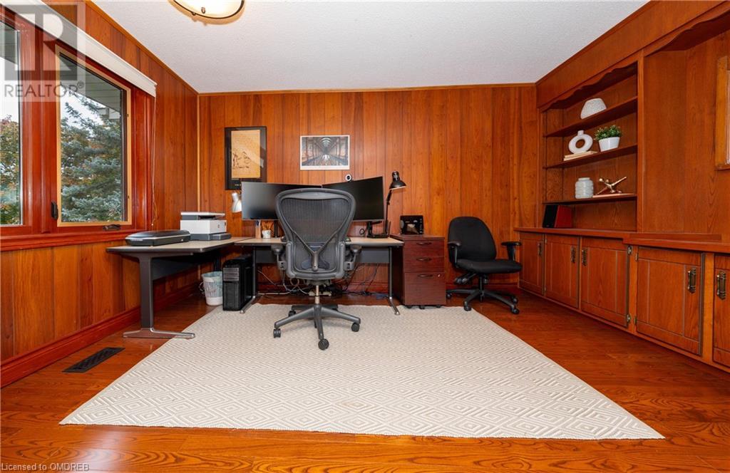178 SANDFORD FLEMING Drive