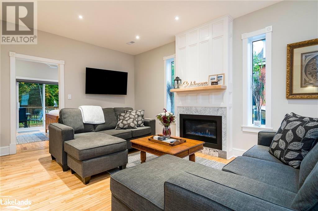 94 NELSON Street W