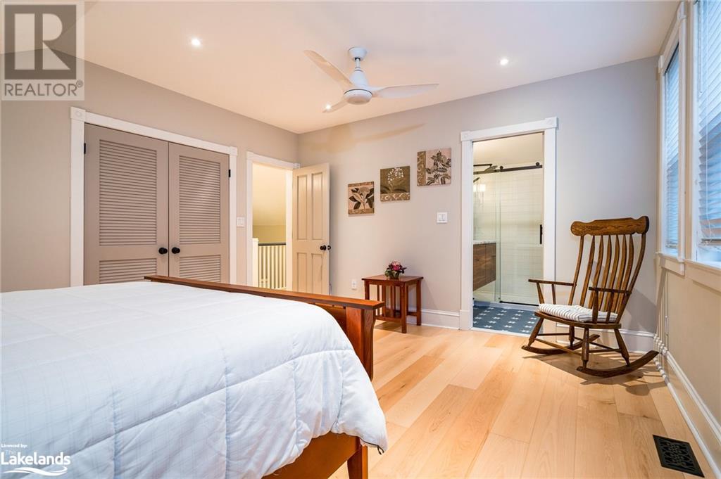 94 NELSON Street W