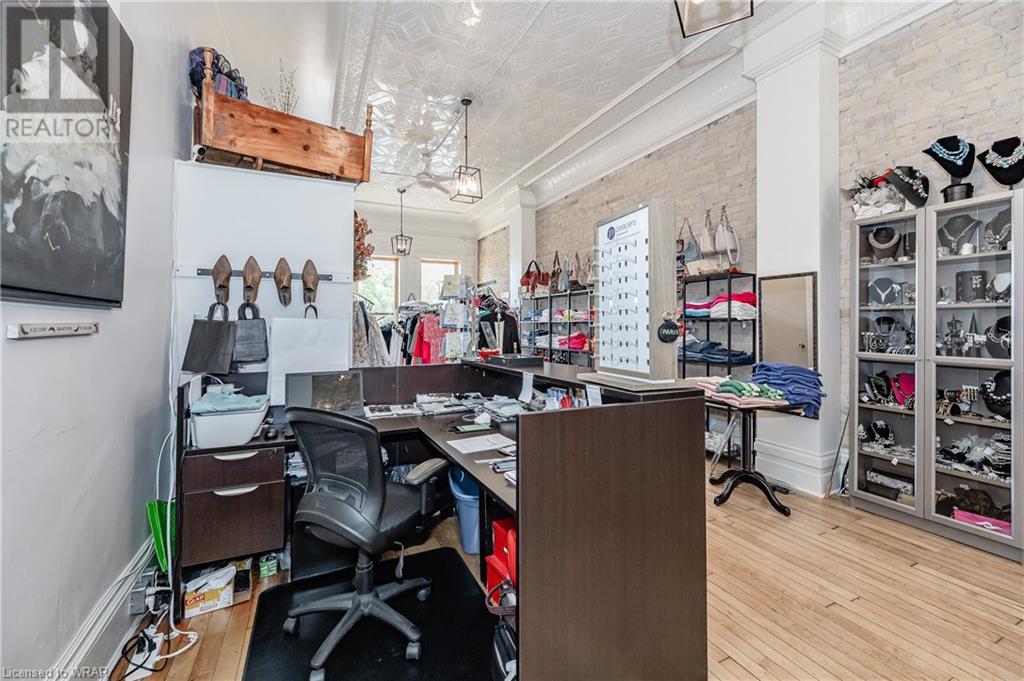 73 GRAND RIVER Street N