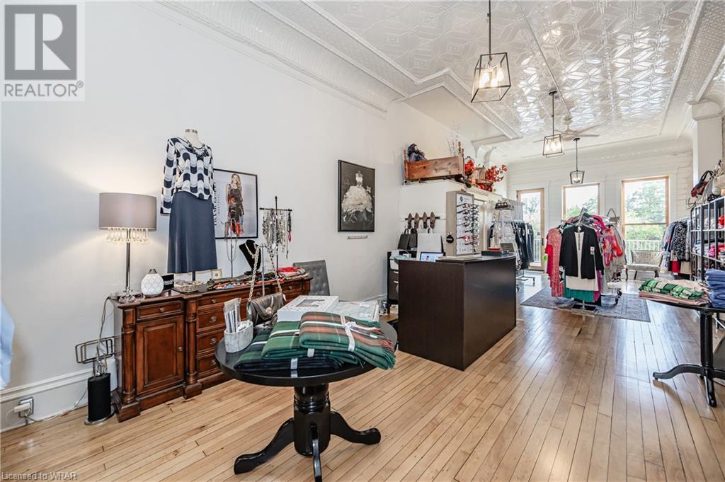 73 GRAND RIVER Street N