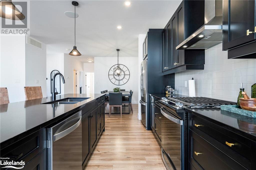 111 BLACK WILLOW Crescent