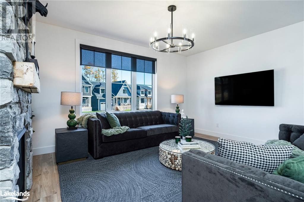 111 BLACK WILLOW Crescent