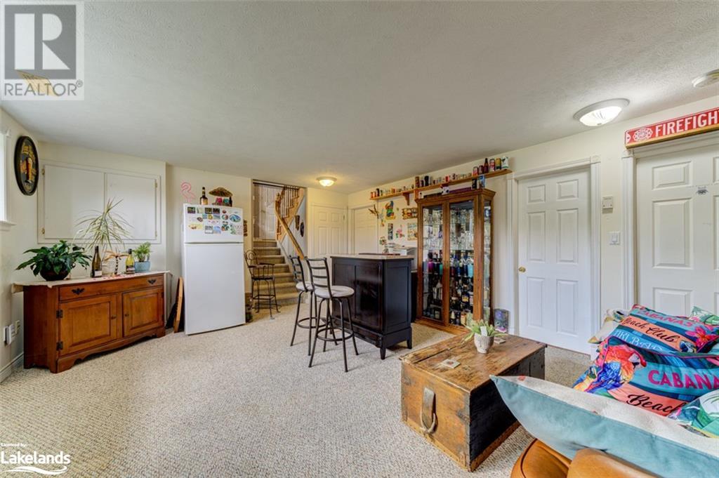 49 COUNTRY Crescent