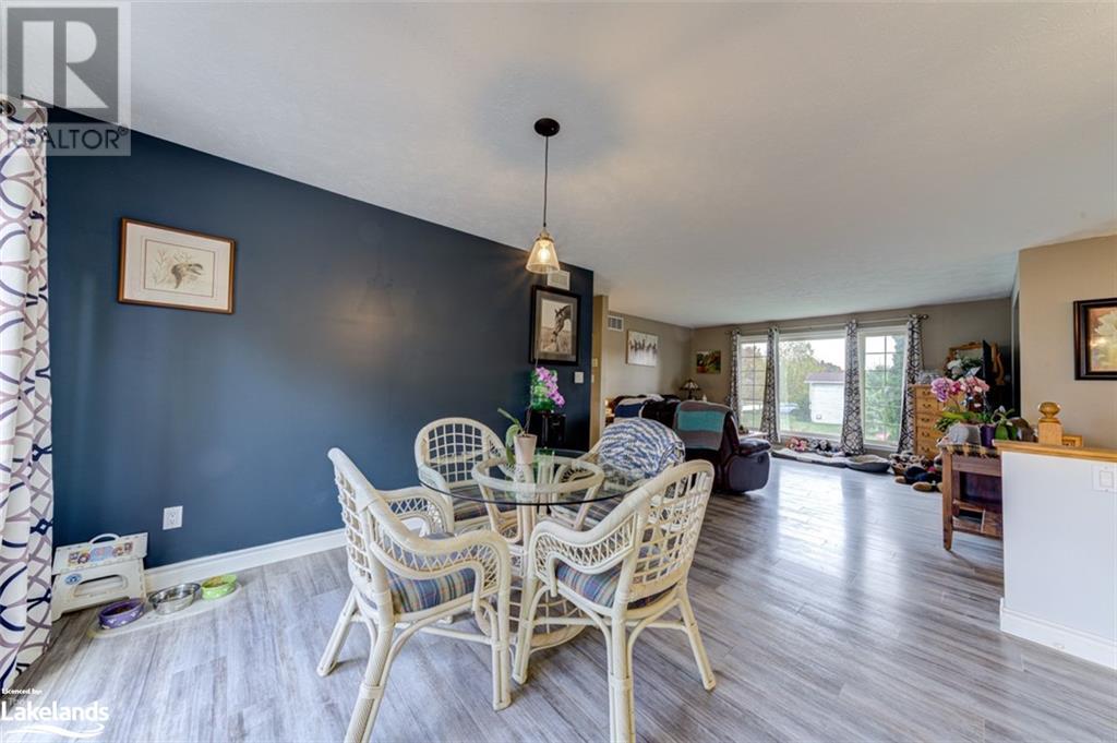49 COUNTRY Crescent
