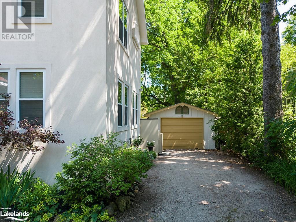 37 ELMA Street S