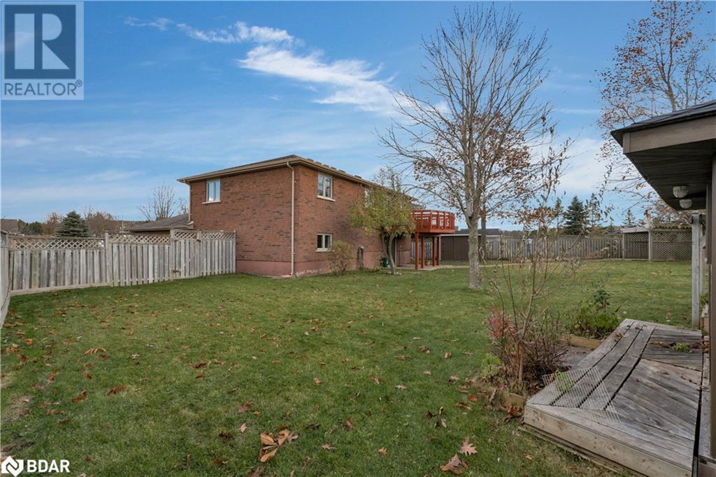 10 SELKIRK Crescent