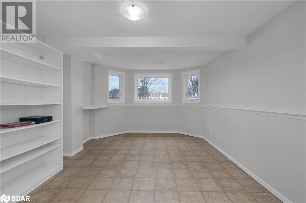 10 SELKIRK Crescent