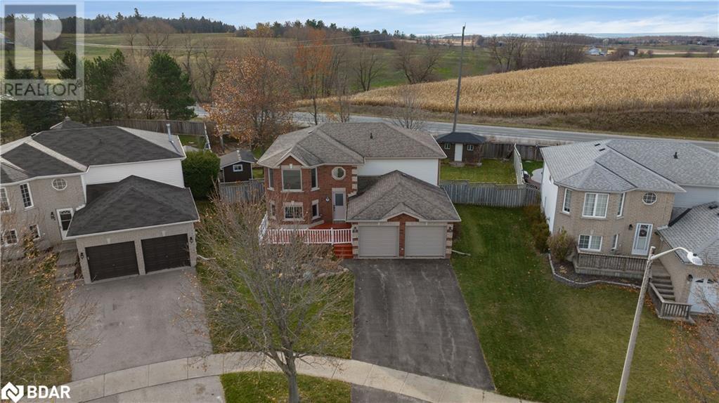10 SELKIRK Crescent