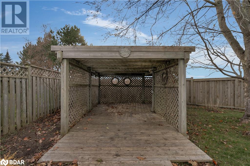 10 SELKIRK Crescent