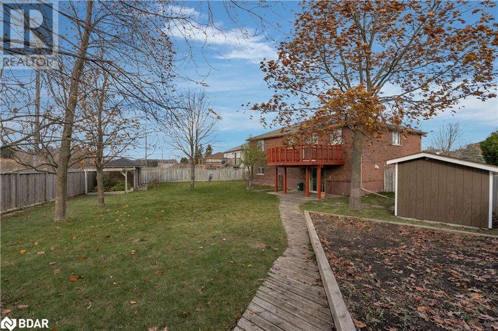 10 SELKIRK Crescent