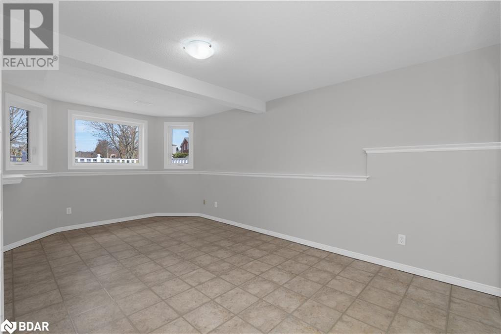 10 SELKIRK Crescent
