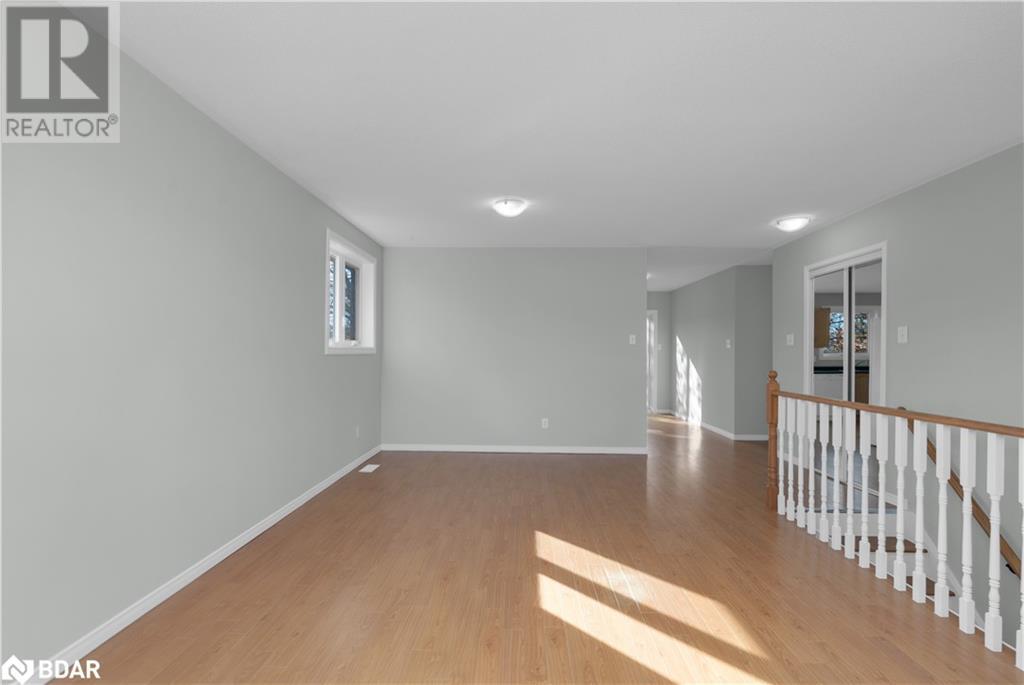 10 SELKIRK Crescent