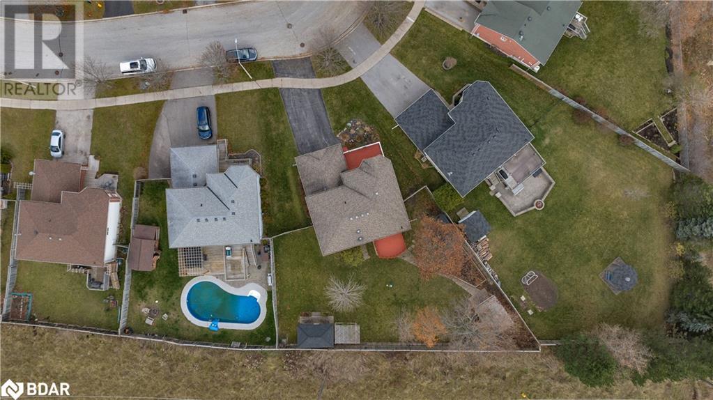 10 SELKIRK Crescent