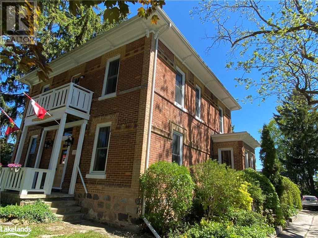 27 COLLINGWOOD Street W
