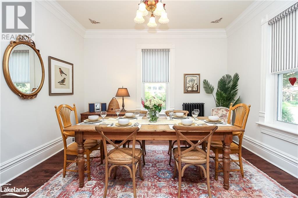 27 COLLINGWOOD Street W