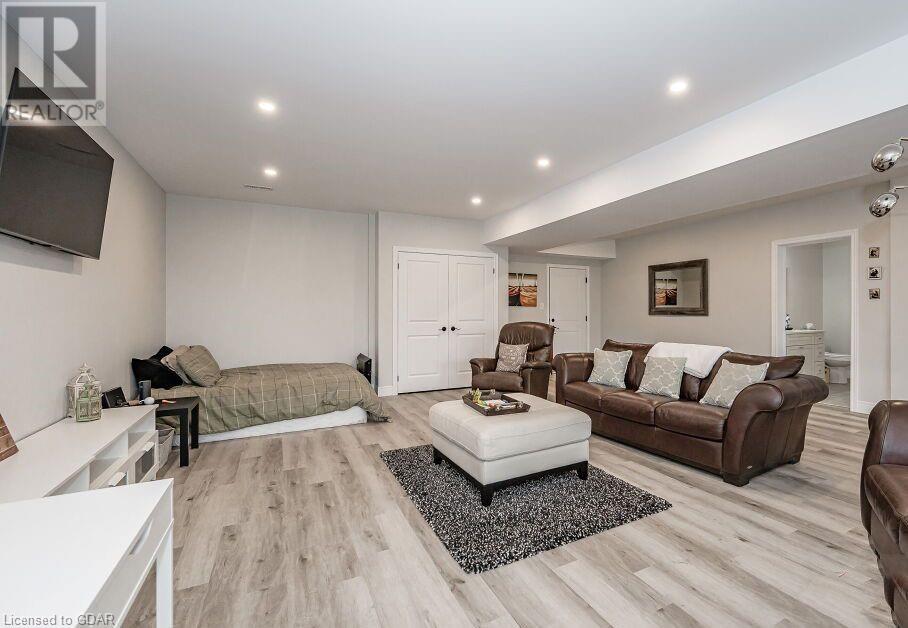 306 EAST RIVER Road