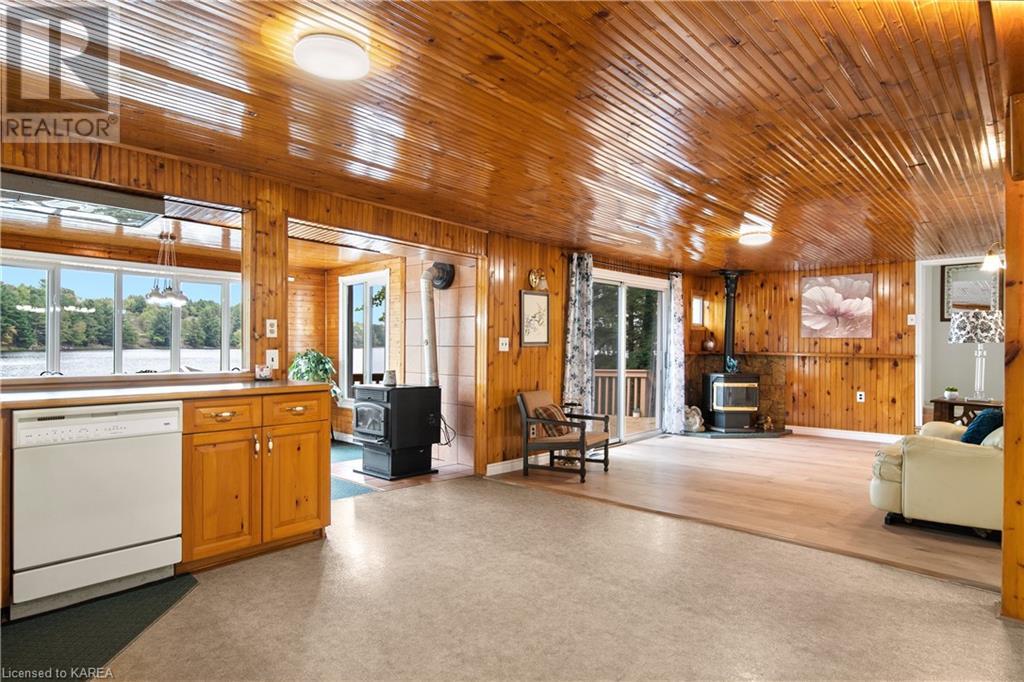 1124 OTTER POINT Lane