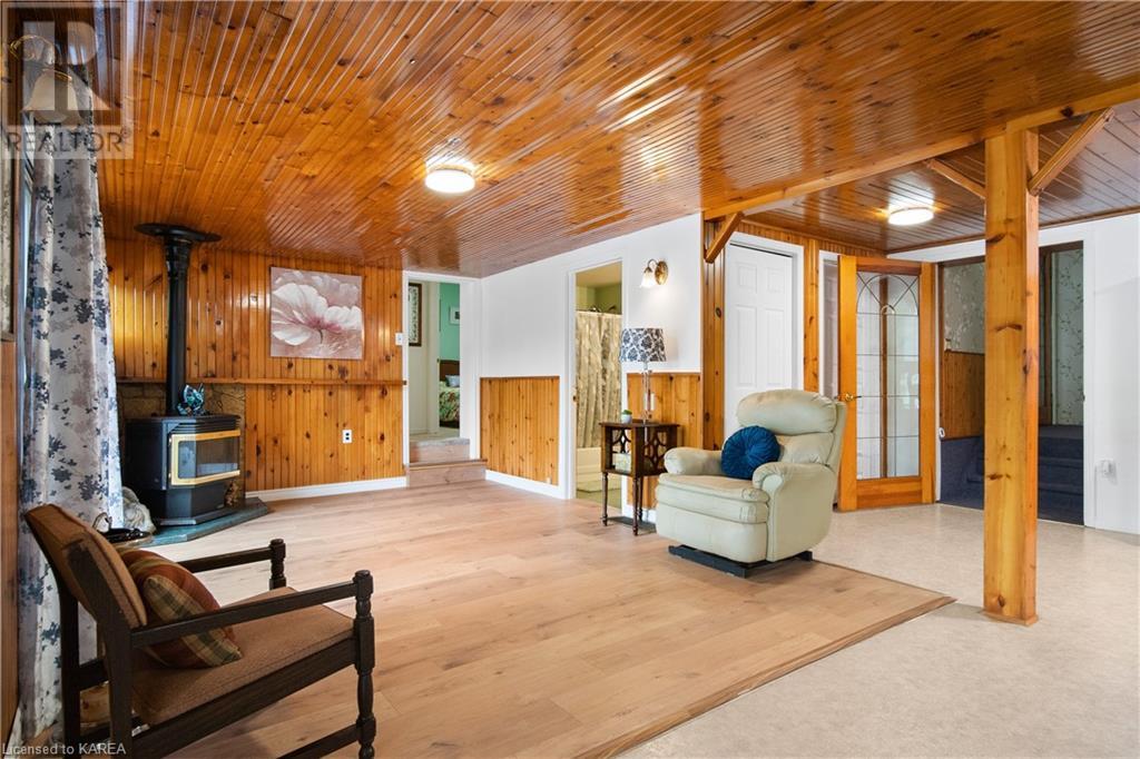 1124 OTTER POINT Lane