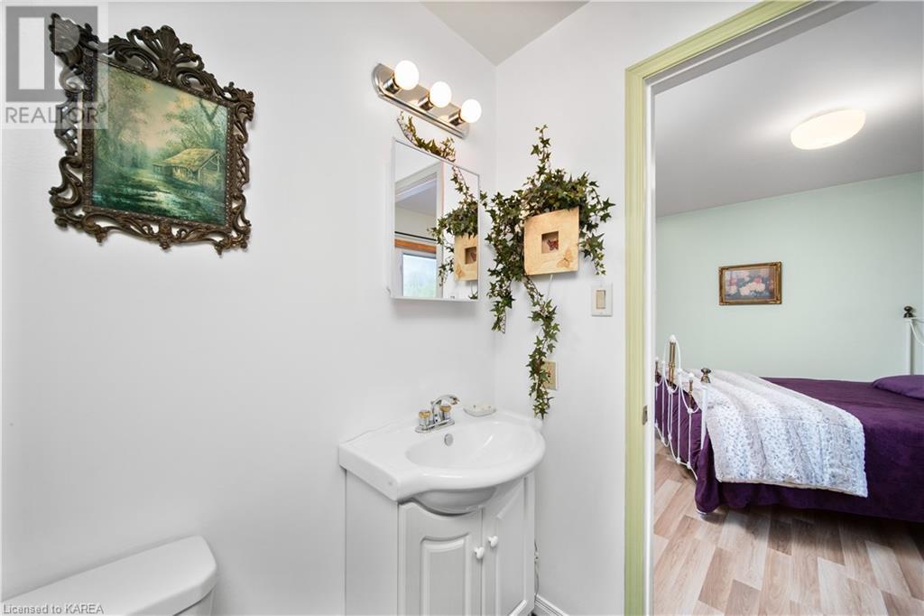 1124 OTTER POINT Lane